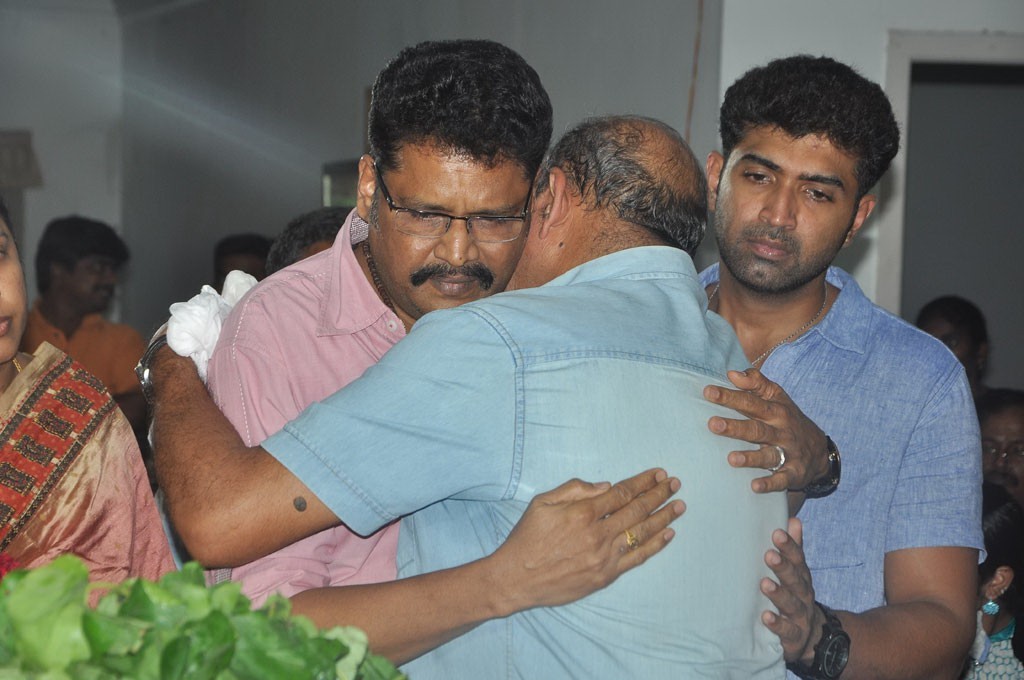 Celebrities Pay Last Respects to Manjula - 116 / 219 photos