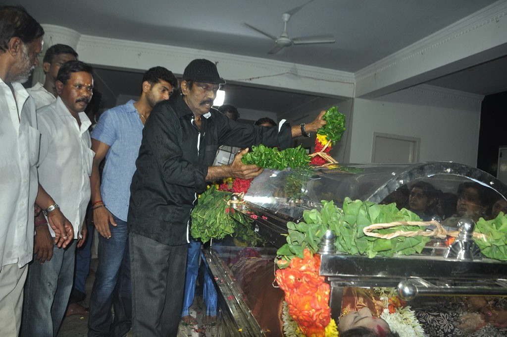 Celebrities Pay Last Respects to Manjula - 150 / 219 photos