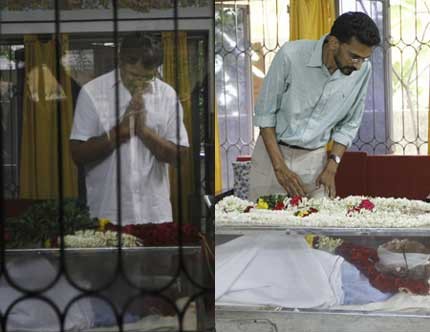 Celebrities Pay Tributes to Bapu - 1 / 17 photos