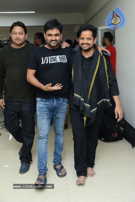Celebrities Watch Next Nuvve Movie - 14 / 53 photos