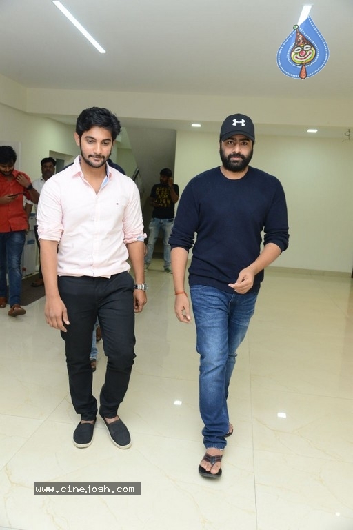 Celebrities Watch Next Nuvve Movie - 19 / 53 photos