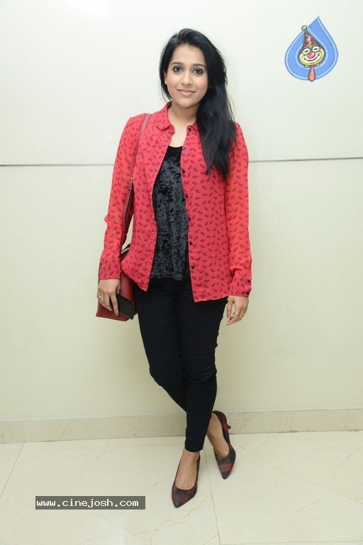 Celebrities Watch Next Nuvve Movie - 32 / 53 photos