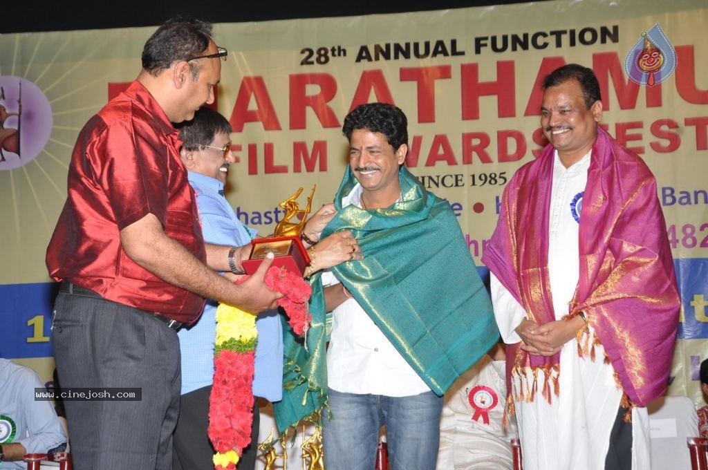 Celebs at Bharatamuni Awards - 28 / 250 photos