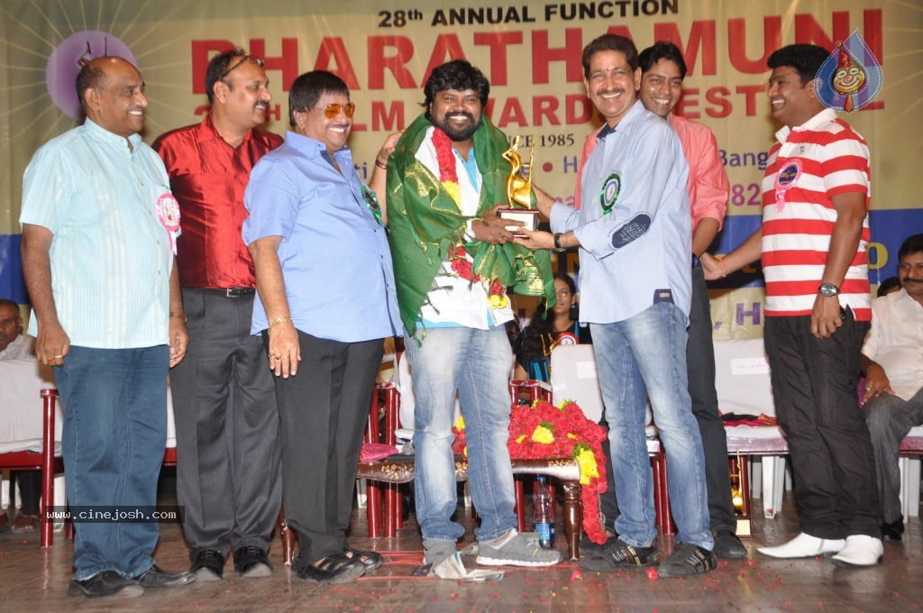 Celebs at Bharatamuni Awards - 31 / 250 photos
