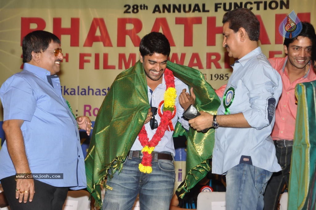 Celebs at Bharatamuni Awards - 70 / 250 photos
