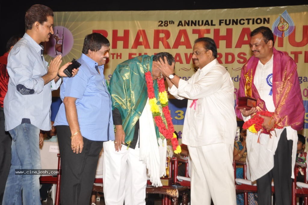 Celebs at Bharatamuni Awards - 81 / 250 photos
