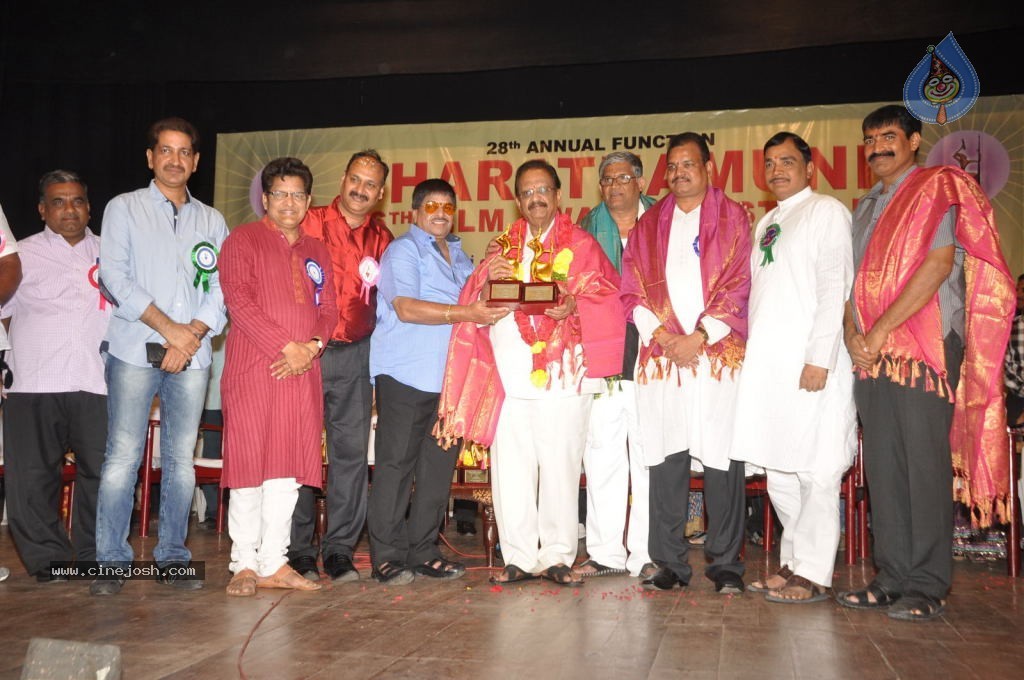 Celebs at Bharatamuni Awards - 90 / 250 photos