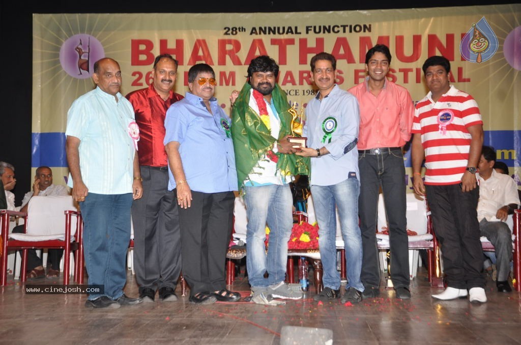 Celebs at Bharatamuni Awards - 93 / 250 photos