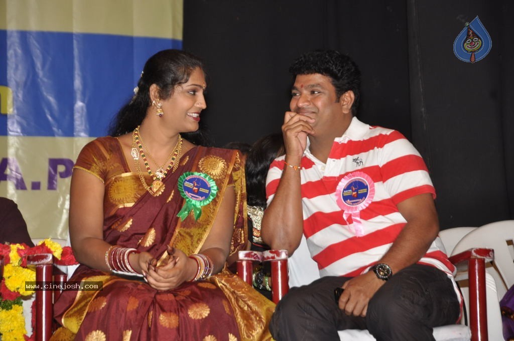 Celebs at Bharatamuni Awards - 112 / 250 photos
