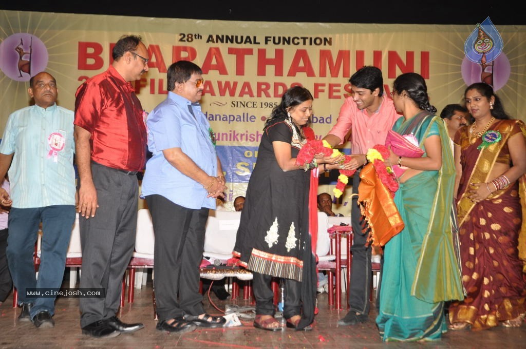 Celebs at Bharatamuni Awards - 122 / 250 photos