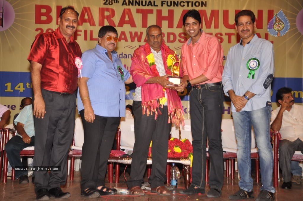 Celebs at Bharatamuni Awards - 123 / 250 photos