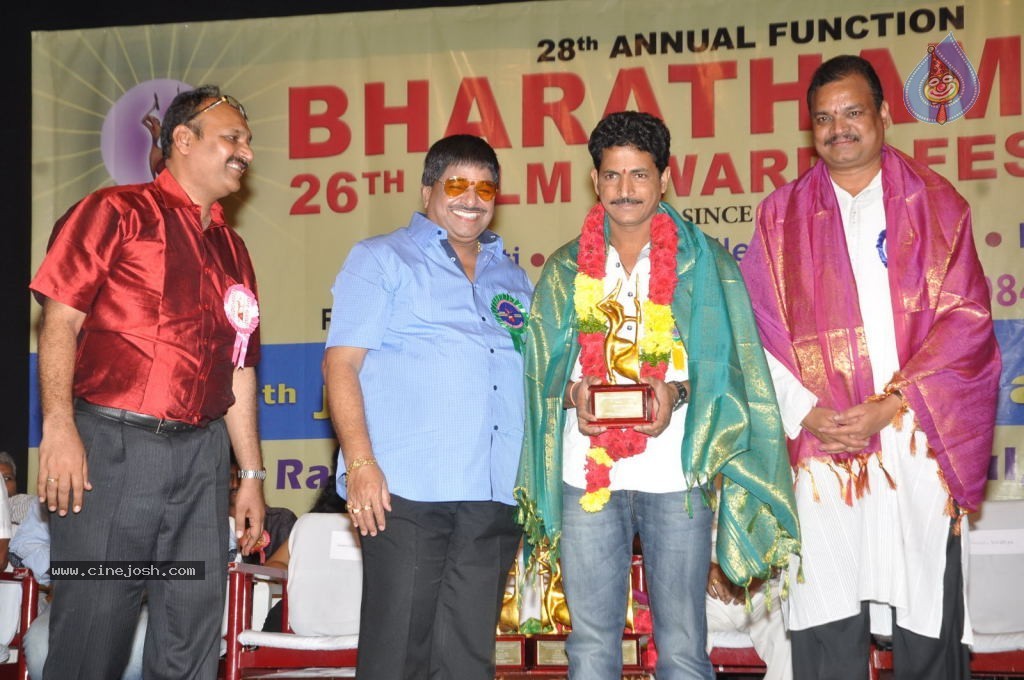 Celebs at Bharatamuni Awards - 171 / 250 photos