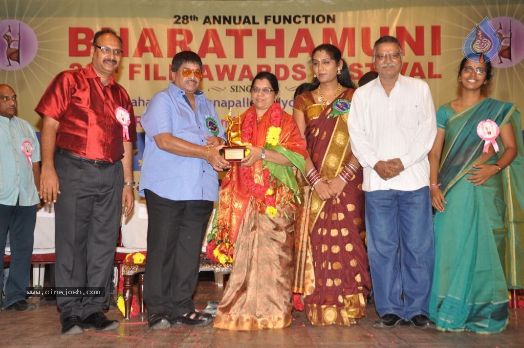 Celebs at Bharatamuni Awards - 172 / 250 photos