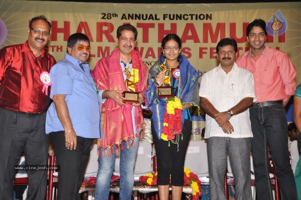 Celebs at Bharatamuni Awards - 173 / 250 photos
