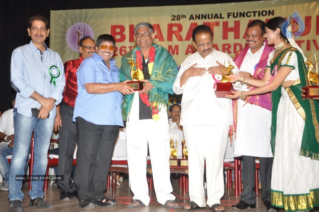 Celebs at Bharatamuni Awards - 174 / 250 photos