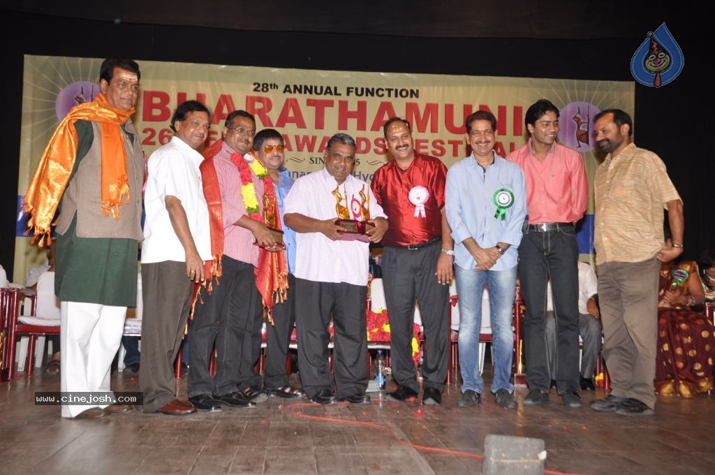Celebs at Bharatamuni Awards - 186 / 250 photos