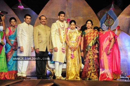 Dil Raju Daughter Hanshitha Engagement 01 - 91 / 106 photos