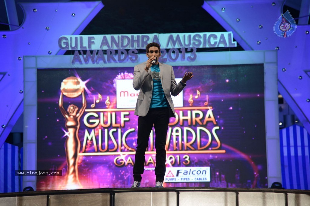 Celebs at Gama Awards 2013 - 3 / 321 photos