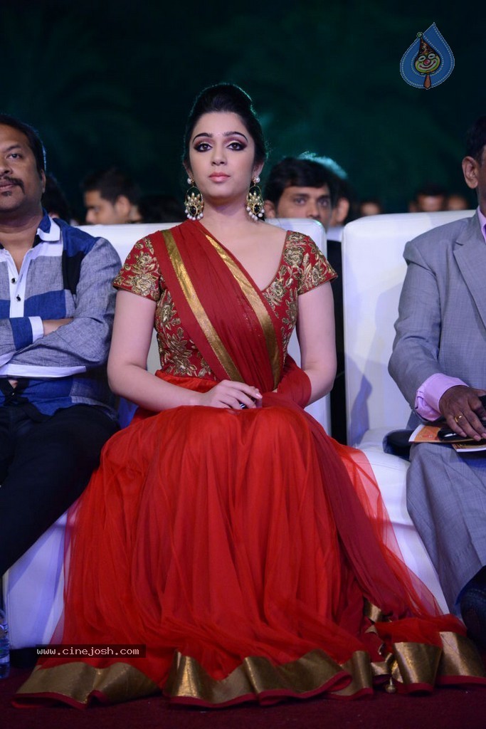 Celebs at Gama Awards 2013 - 50 / 321 photos