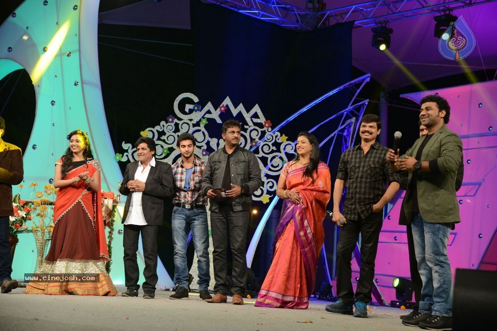 Celebs at Gama Awards 2013 - 128 / 321 photos