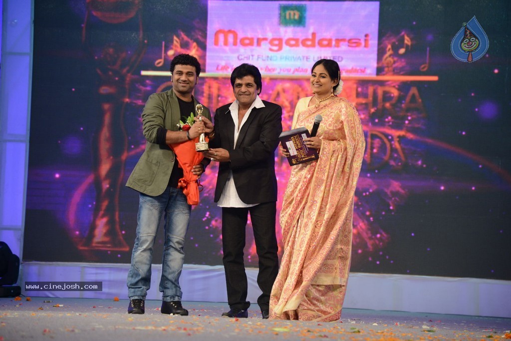 Celebs at Gama Awards 2013 - 176 / 321 photos