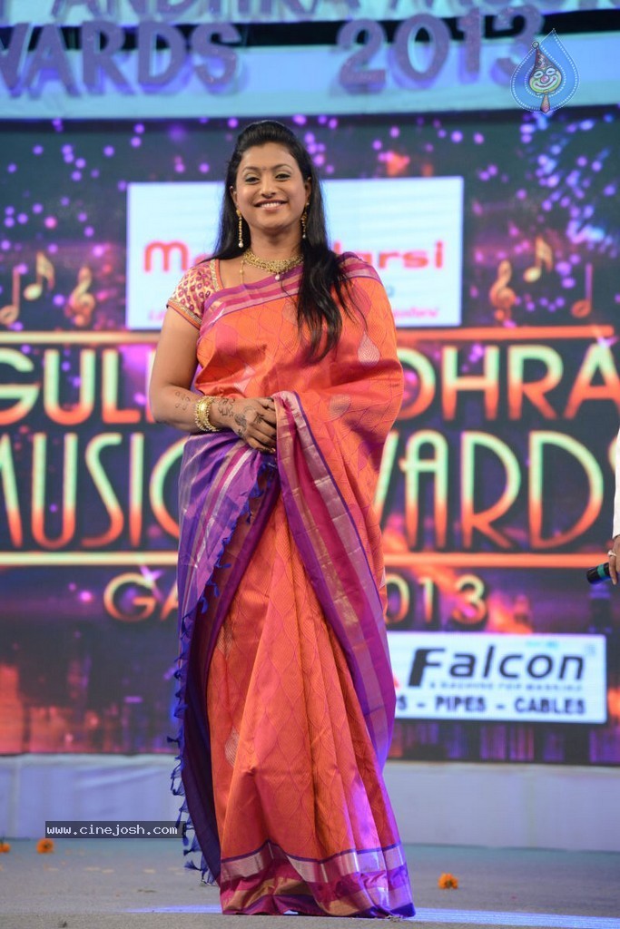 Celebs at Gama Awards 2013 - 184 / 321 photos