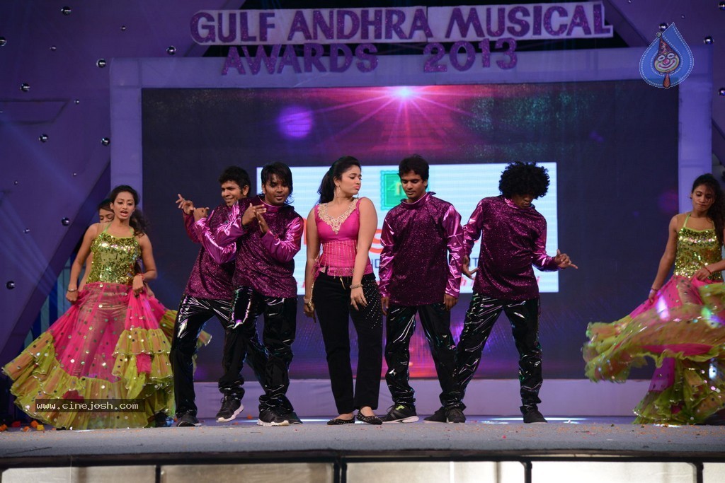 Celebs at Gama Awards 2013 - 186 / 321 photos