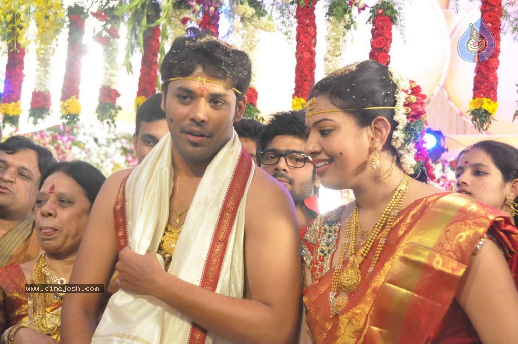 Celebs at Geetha Madhuri Wedding Photos - 27 / 213 photos