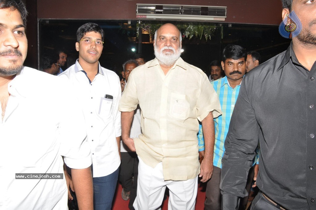 Celebs at Geetha Madhuri Wedding Photos - 39 / 213 photos
