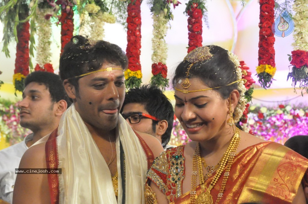 Celebs at Geetha Madhuri Wedding Photos - 49 / 213 photos