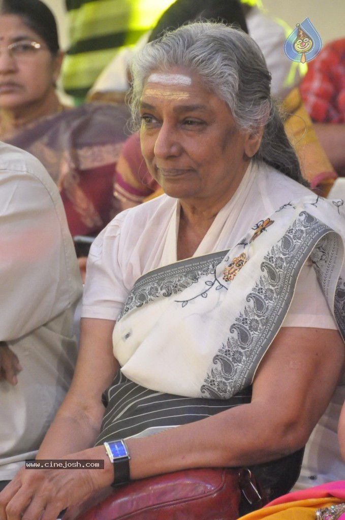 Celebs at Geetha Madhuri Wedding Photos - 73 / 213 photos
