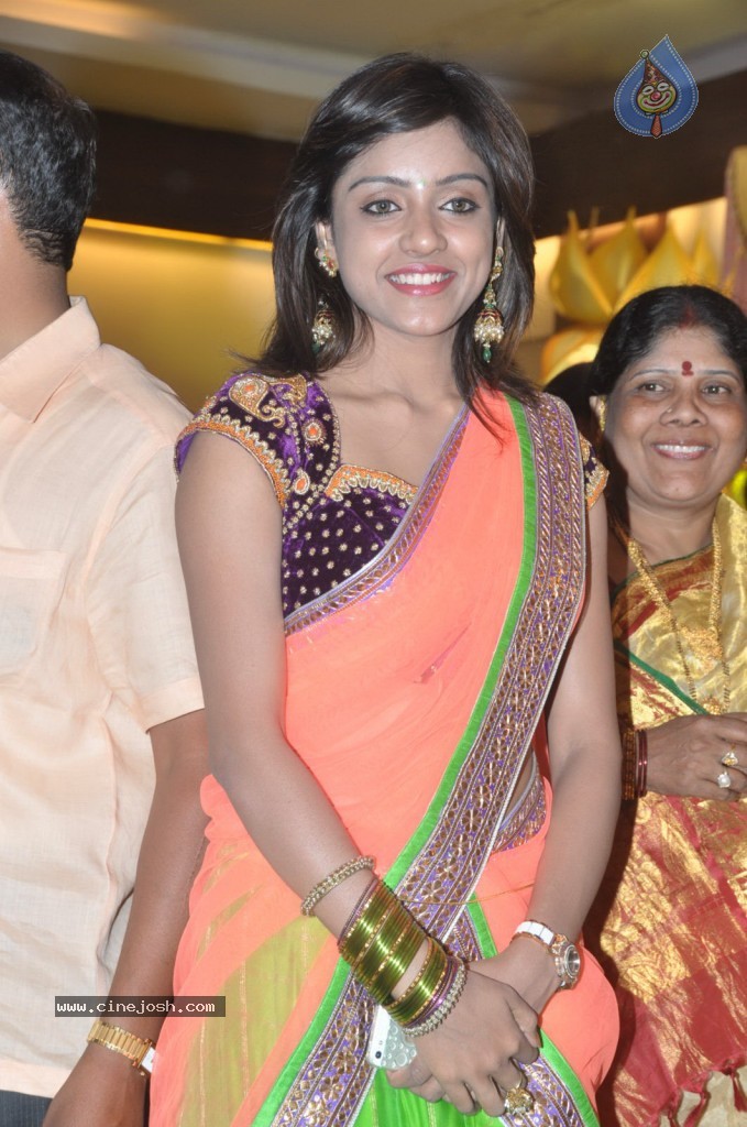Celebs at Geetha Madhuri Wedding Photos - 77 / 213 photos