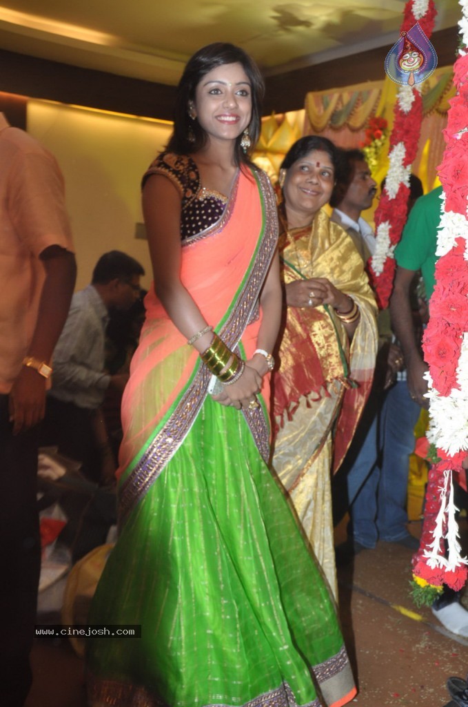 Celebs at Geetha Madhuri Wedding Photos - 78 / 213 photos