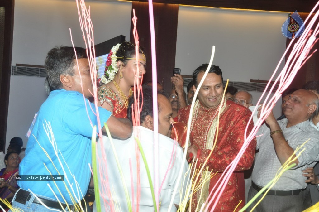 Celebs at Geetha Madhuri Wedding Photos - 84 / 213 photos