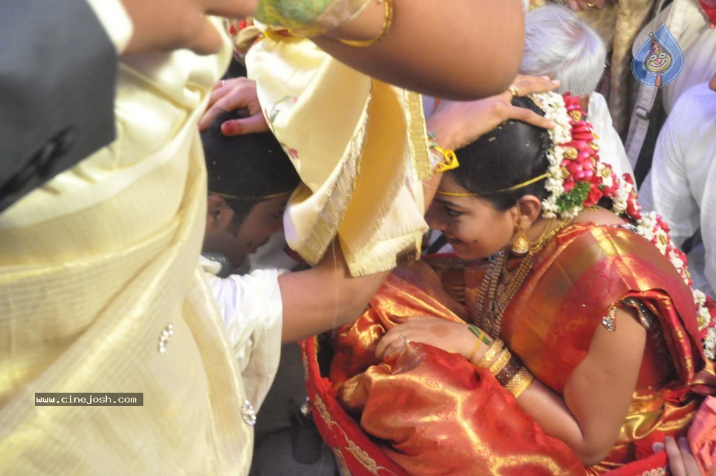 Celebs at Geetha Madhuri Wedding Photos - 95 / 213 photos