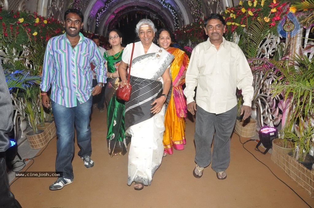 Celebs at Geetha Madhuri Wedding Photos - 113 / 213 photos