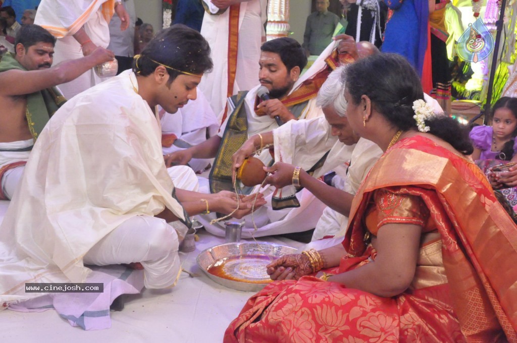 Celebs at Geetha Madhuri Wedding Photos - 118 / 213 photos