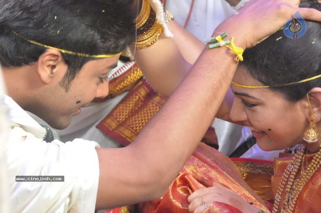 Celebs at Geetha Madhuri Wedding Photos - 144 / 213 photos