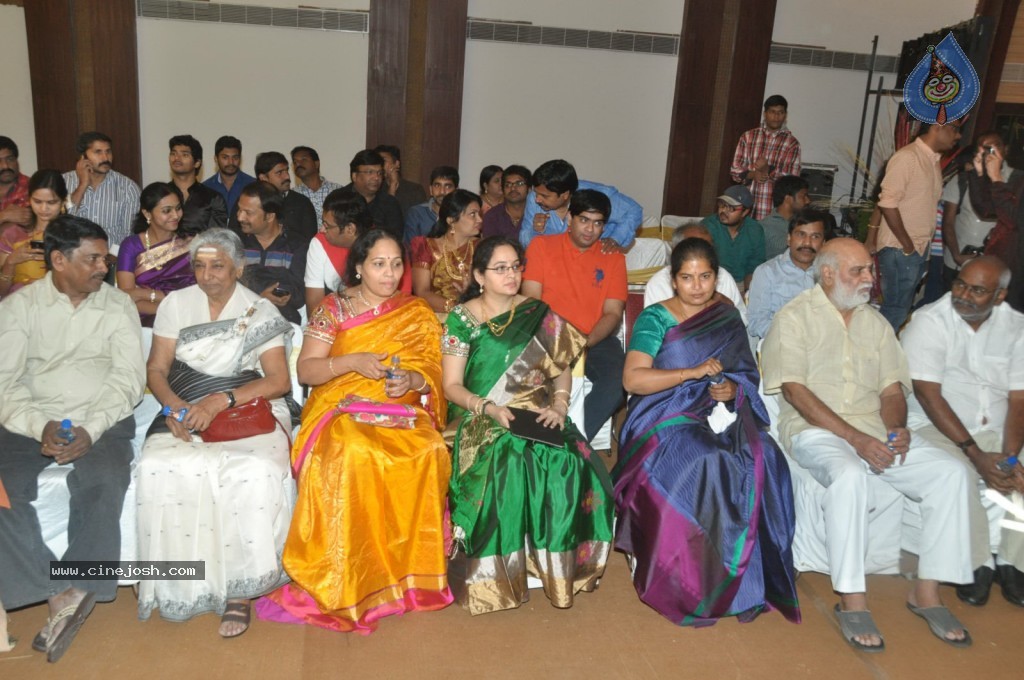 Celebs at Geetha Madhuri Wedding Photos - 211 / 213 photos
