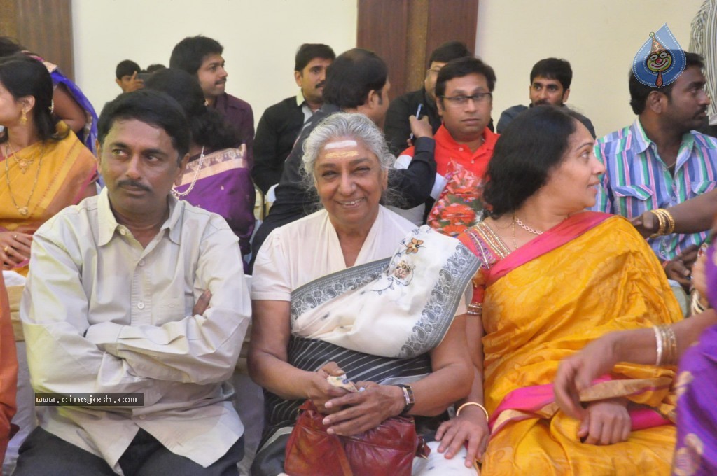 Celebs at Geetha Madhuri Wedding Photos - 212 / 213 photos