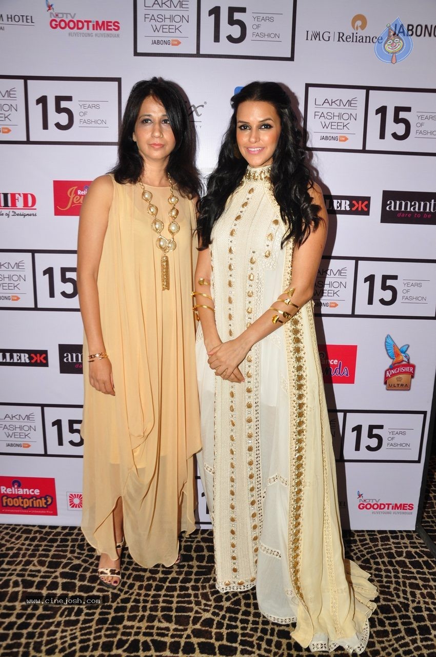 Celebs at Lakme Fahion Week 2015 - 26 / 60 photos