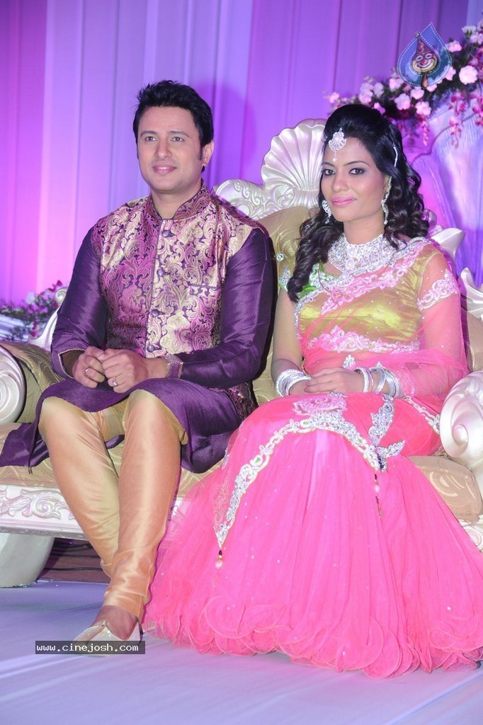Celebs at Raja Wedding Reception - 94 / 148 photos