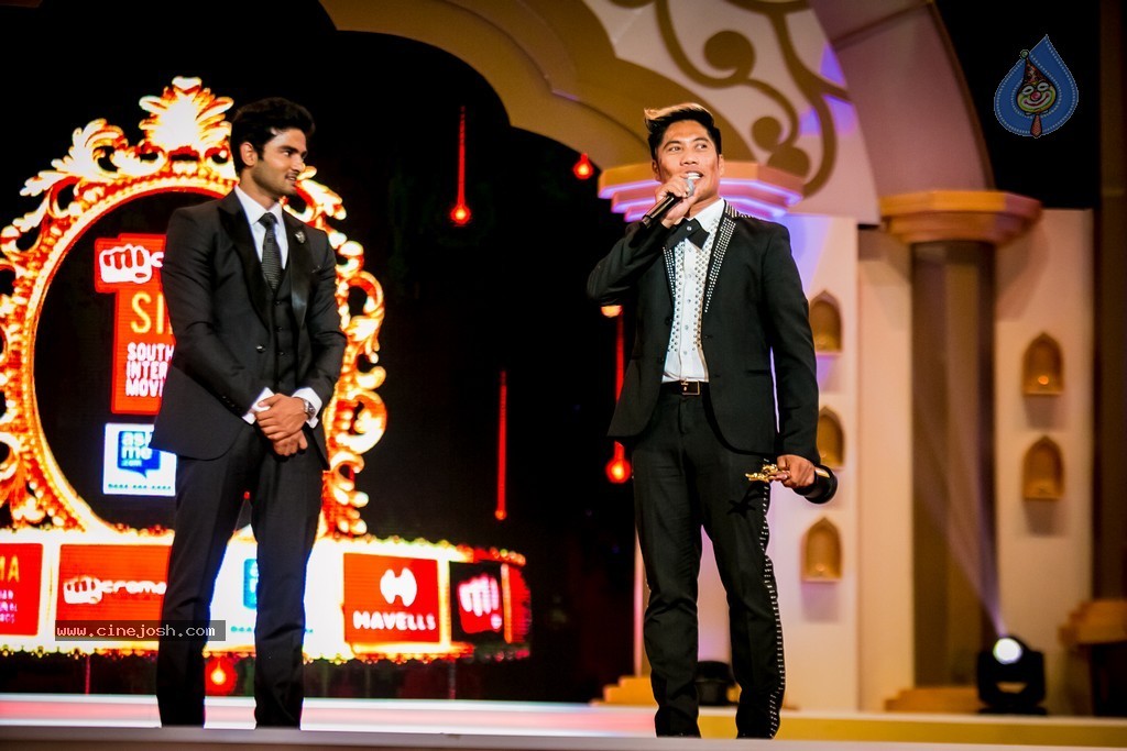 Celebs at SIIMA 2014 - 8 / 431 photos