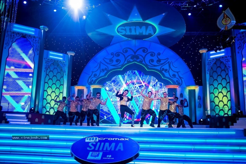 Celebs at SIIMA 2014 - 84 / 431 photos