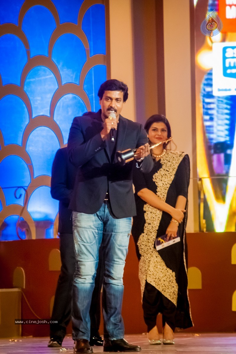 Celebs at SIIMA 2014 - 137 / 431 photos