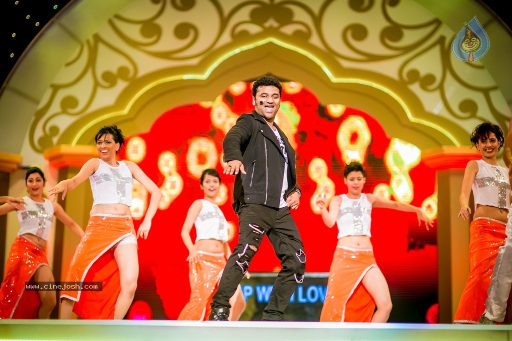 Celebs at SIIMA 2014 - 209 / 431 photos