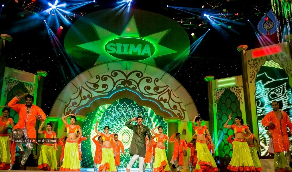 Celebs at SIIMA 2014 - 291 / 431 photos