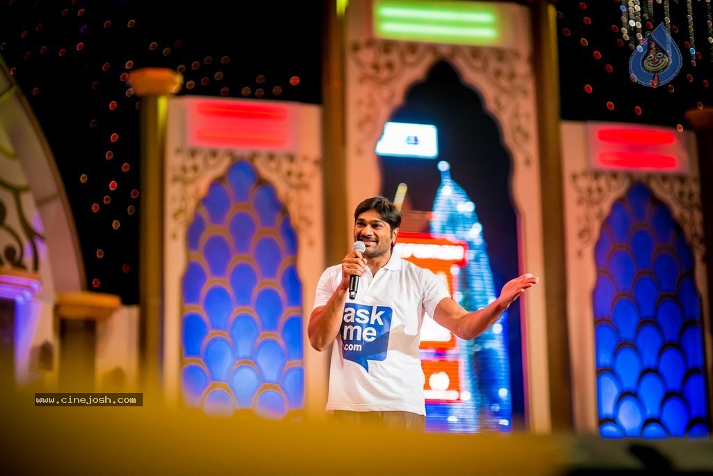 Celebs at SIIMA 2014 - 320 / 431 photos