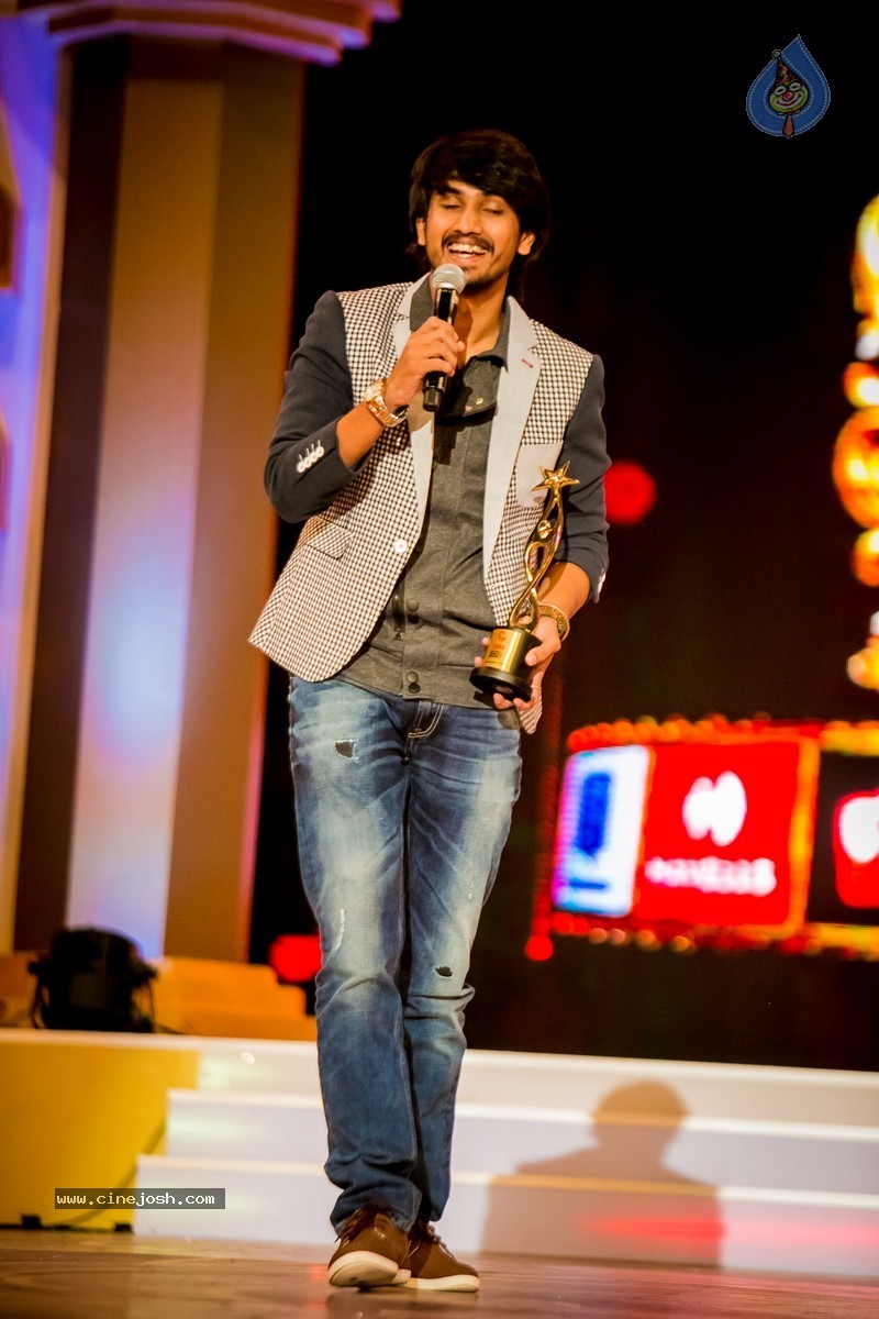 Celebs at SIIMA 2014 - 328 / 431 photos
