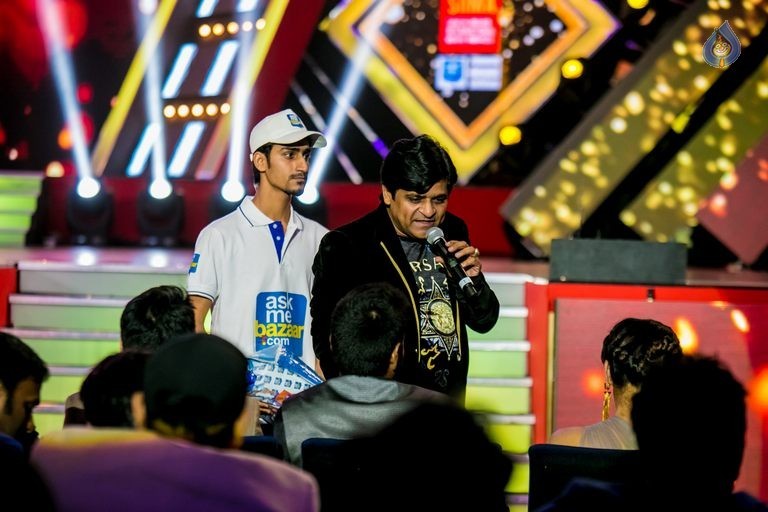 Celebrities at SIIMA Awards 2015 Day 1 - 13 / 327 photos